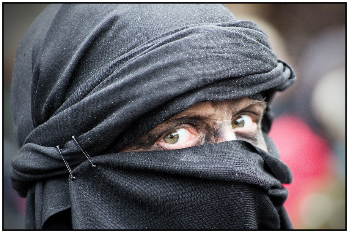 Vermummt! • Pentaxians