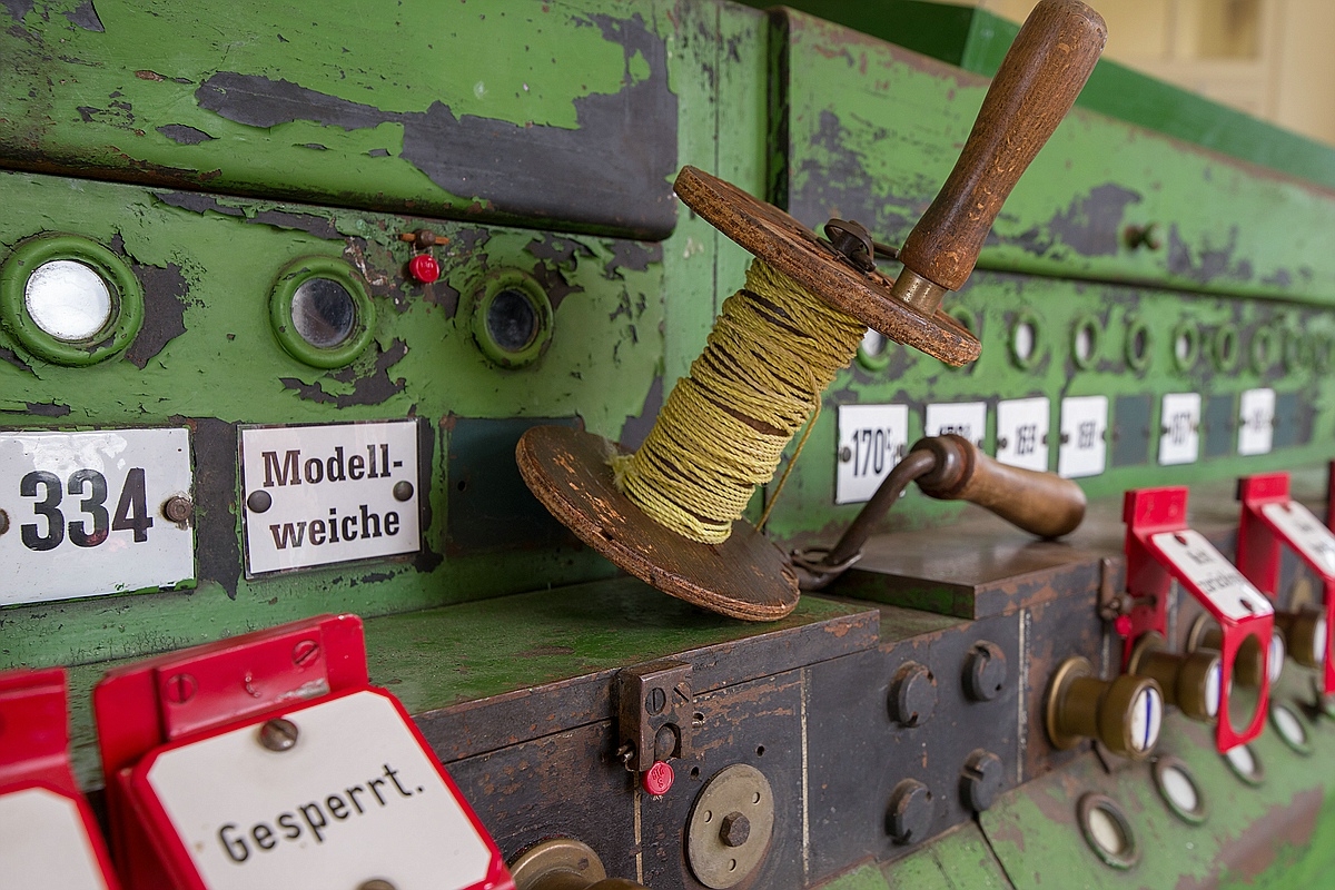 Blick in ein historisches Stellwerk • Pentaxians